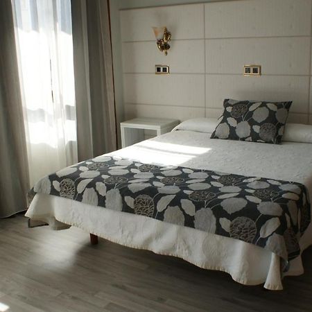 Hotel Los Naranjos Caces Rum bild