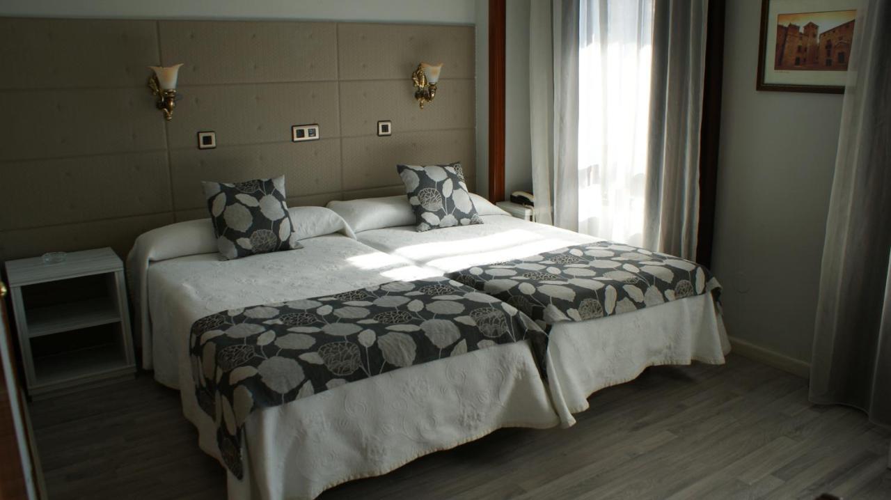 Hotel Los Naranjos Caces Rum bild